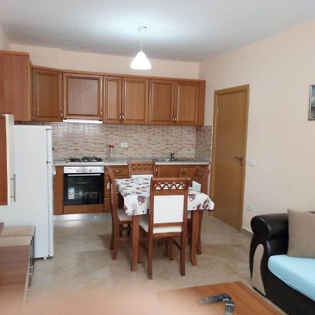 Comfortable Apartment Shëngjin Екстериор снимка