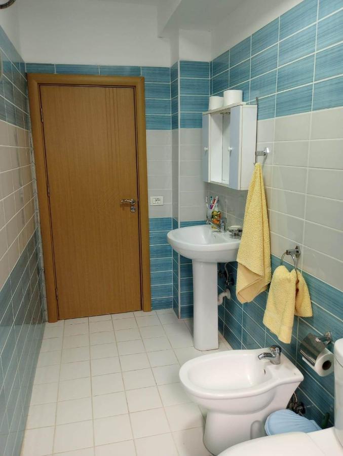 Comfortable Apartment Shëngjin Екстериор снимка