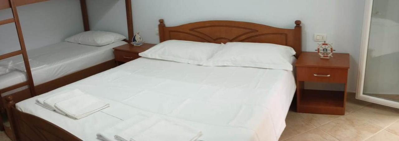Comfortable Apartment Shëngjin Екстериор снимка