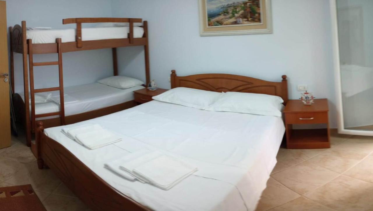 Comfortable Apartment Shëngjin Екстериор снимка