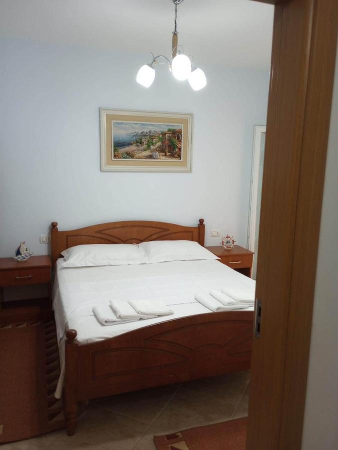 Comfortable Apartment Shëngjin Екстериор снимка