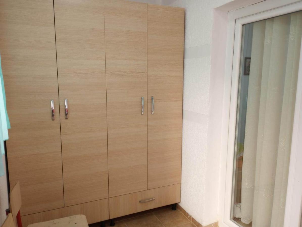 Comfortable Apartment Shëngjin Екстериор снимка